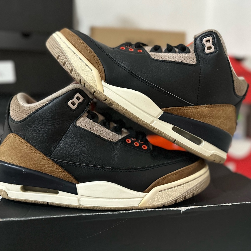 Jordan 3 Retro
Desert Elephant